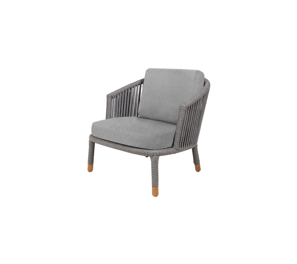 Moments lounge chair