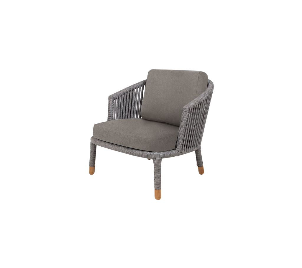 Moments lounge chair